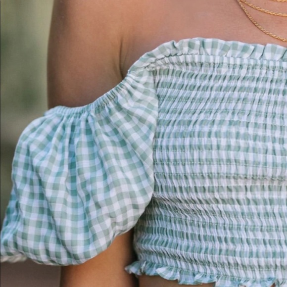 NWOT Mable Sage Gingham Smocked Puff Sleeve Crop Top, size Medium ❤️ - Picture 5 of 14